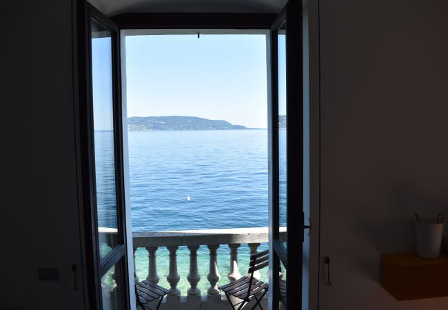 Ferienwohnung in Toscolano-Maderno - Marierose by Theater Home, direkt am See Ferienwohnung in Toscolano-Maderno - Marierose by Theater Home, direkt am See