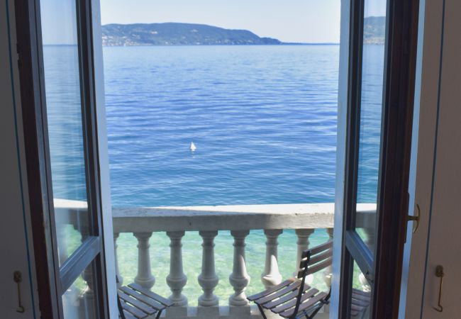 Ferienwohnung in Toscolano-Maderno - Marierose by Theater Home, direkt am See Ferienwohnung in Toscolano-Maderno - Marierose by Theater Home, direkt am See