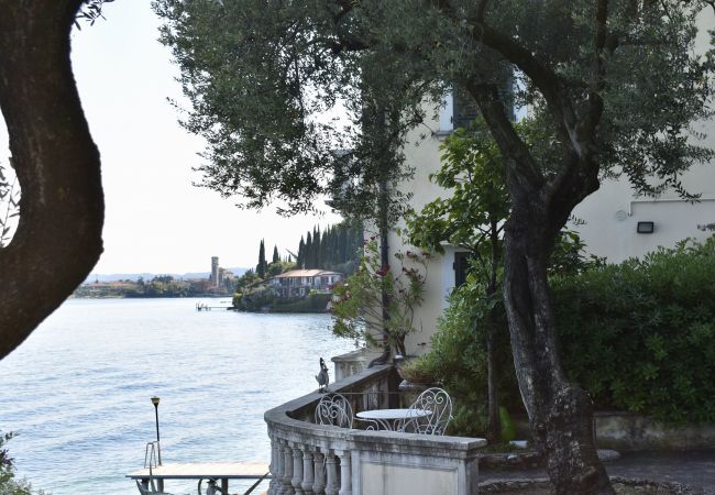 Ferienwohnung in Toscolano-Maderno - Marierose by Theater Home, direkt am See Ferienwohnung in Toscolano-Maderno - Marierose by Theater Home, direkt am See
