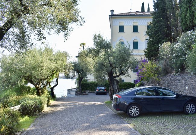 Ferienwohnung in Toscolano-Maderno - Marierose by Theater Home, direkt am See Ferienwohnung in Toscolano-Maderno - Marierose by Theater Home, direkt am See