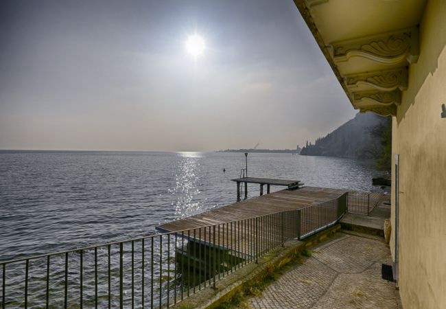 Ferienwohnung in Toscolano-Maderno - Marierose by Theater Home, direkt am See Ferienwohnung in Toscolano-Maderno - Marierose by Theater Home, direkt am See