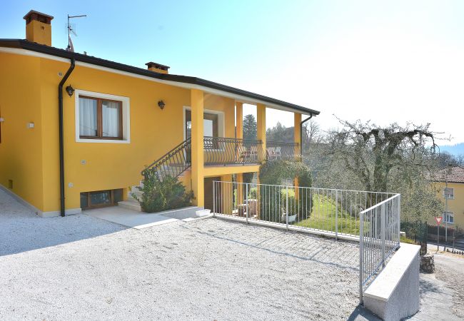 Ferienwohnung in Costermano - Orange Apartment Ferienwohnung in Costermano - Orange Apartment