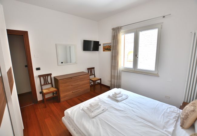 Ferienwohnung in Costermano - Orange Apartment Ferienwohnung in Costermano - Orange Apartment