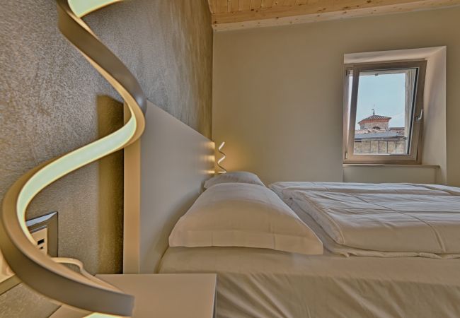 Ferienwohnung in Tignale - Sole - Theater Home, im historischen Zentrum Ferienwohnung in Tignale - Sole - Theater Home, im historischen Zentrum