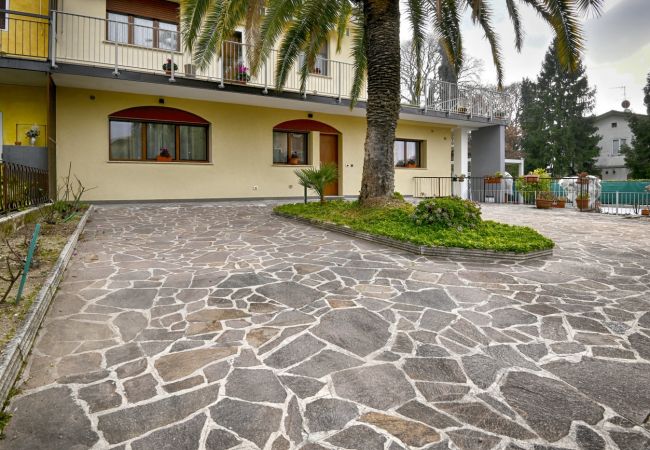 Ferienwohnung in Toscolano-Maderno - La Palma by Theater Home, in der Nähe des Zentrums und des Strandes  Ferienwohnung in Toscolano-Maderno - La Palma by Theater Home, in der Nähe des Zentrums und des Strandes