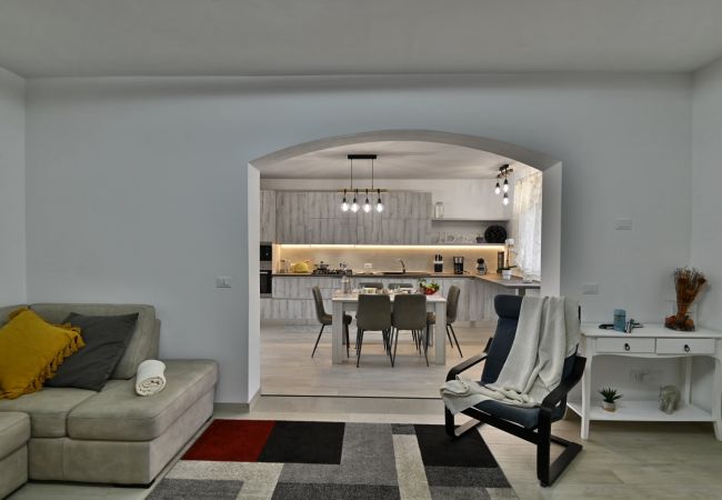 Ferienwohnung in Toscolano-Maderno - La Palma by Theater Home, in der Nähe des Zentrums und des Strandes  Ferienwohnung in Toscolano-Maderno - La Palma by Theater Home, in der Nähe des Zentrums und des Strandes