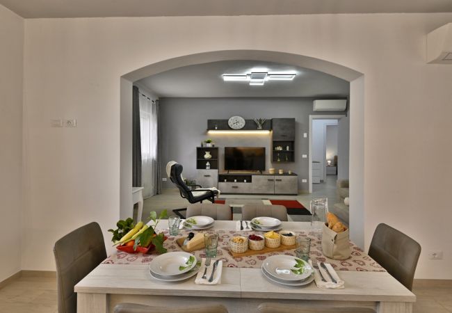 Ferienwohnung in Toscolano-Maderno - La Palma by Theater Home, in der Nähe des Zentrums und des Strandes  Ferienwohnung in Toscolano-Maderno - La Palma by Theater Home, in der Nähe des Zentrums und des Strandes