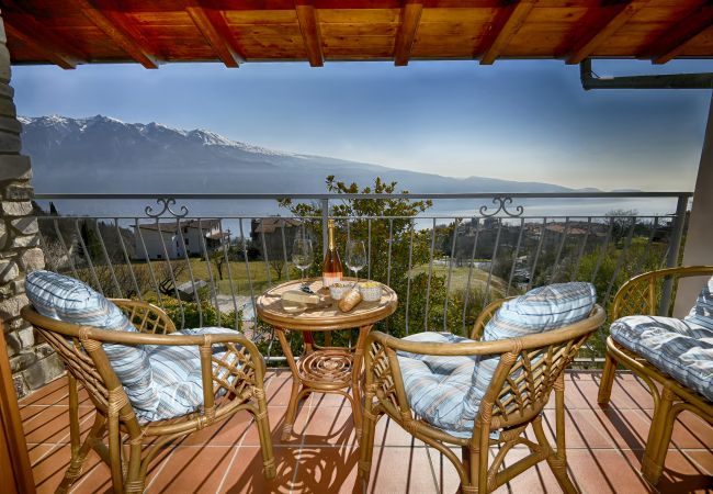 Ferienwohnung in Tignale - Appartamento Maja - Theater Home, mit wunderschönem Seeblick Ferienwohnung in Tignale - Appartamento Maja - Theater Home, mit wunderschönem Seeblick