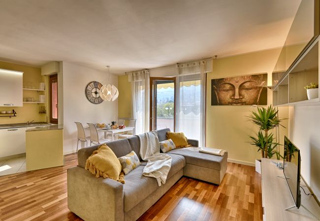 Ferienwohnung in Salò - Caroni Home, Theater Home - mit Schwimmbad und nur wenige Schritte vom Zentrum von Salò entfernt Ferienwohnung in Salò - Caroni Home, Theater Home - mit Schwimmbad und nur wenige Schritte vom Zentrum von Salò entfernt