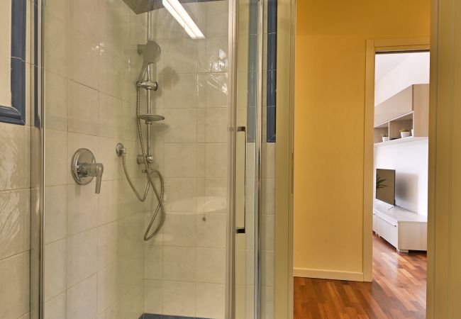 Ferienwohnung in Salò - Caroni Home, Theater Home - mit Schwimmbad und nur wenige Schritte vom Zentrum von Salò entfernt Ferienwohnung in Salò - Caroni Home, Theater Home - mit Schwimmbad und nur wenige Schritte vom Zentrum von Salò entfernt