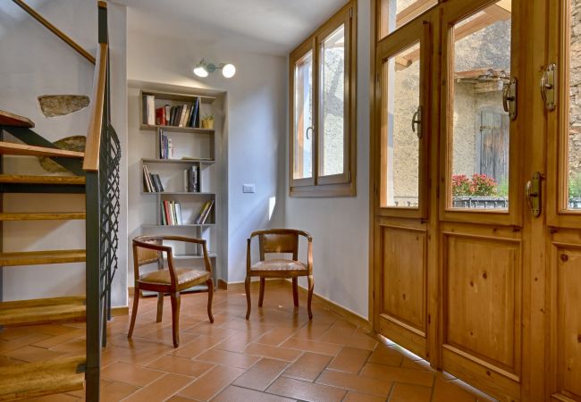 Ferienhaus in Tignale - Rustico Balòt 21 - Theater Home, mit Pool und Seeblick Ferienhaus in Tignale - Rustico Balòt 21 - Theater Home, mit Pool und Seeblick