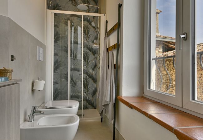 Ferienhaus in Tignale - Rustico Balòt 21 - Theater Home, mit Pool und Seeblick Ferienhaus in Tignale - Rustico Balòt 21 - Theater Home, mit Pool und Seeblick