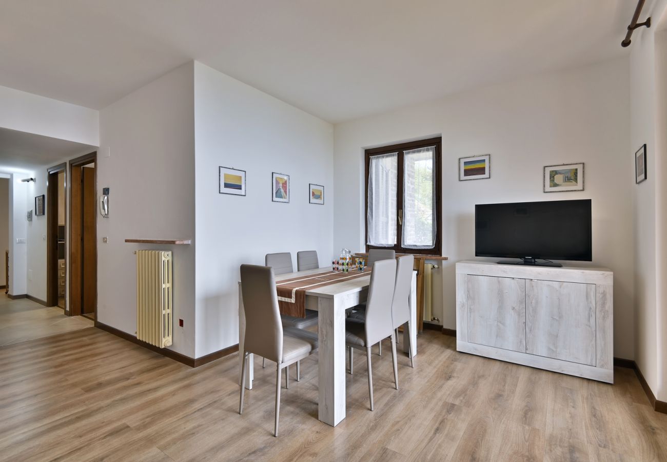 Ferienwohnung in Tignale - Casa mamma Gisella by Theater Home, mit wunderschönem Seeblick Ferienwohnung in Tignale - Casa mamma Gisella by Theater Home, mit wunderschönem Seeblick