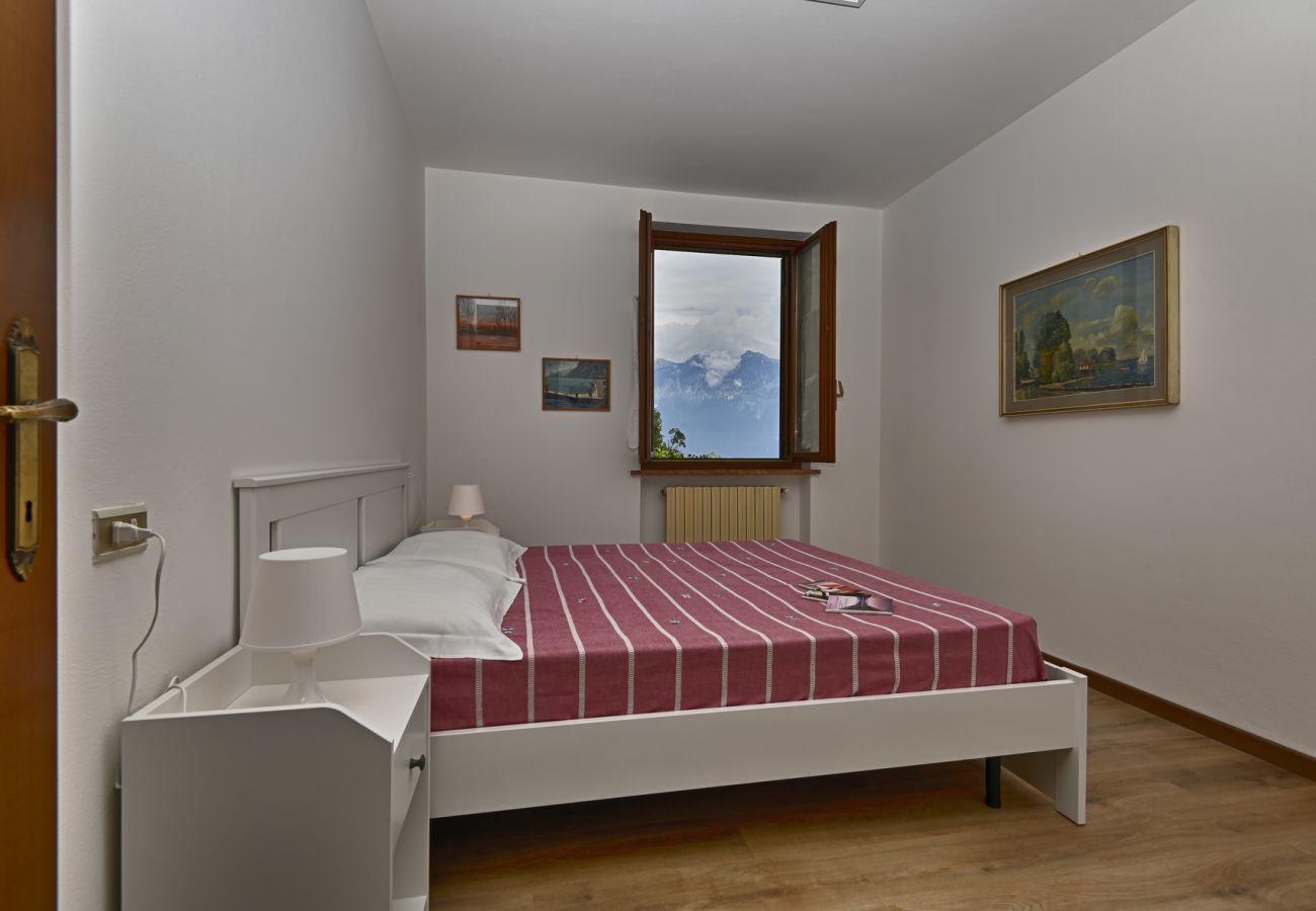 Ferienwohnung in Tignale - Casa mamma Gisella by Theater Home, mit wunderschönem Seeblick Ferienwohnung in Tignale - Casa mamma Gisella by Theater Home, mit wunderschönem Seeblick