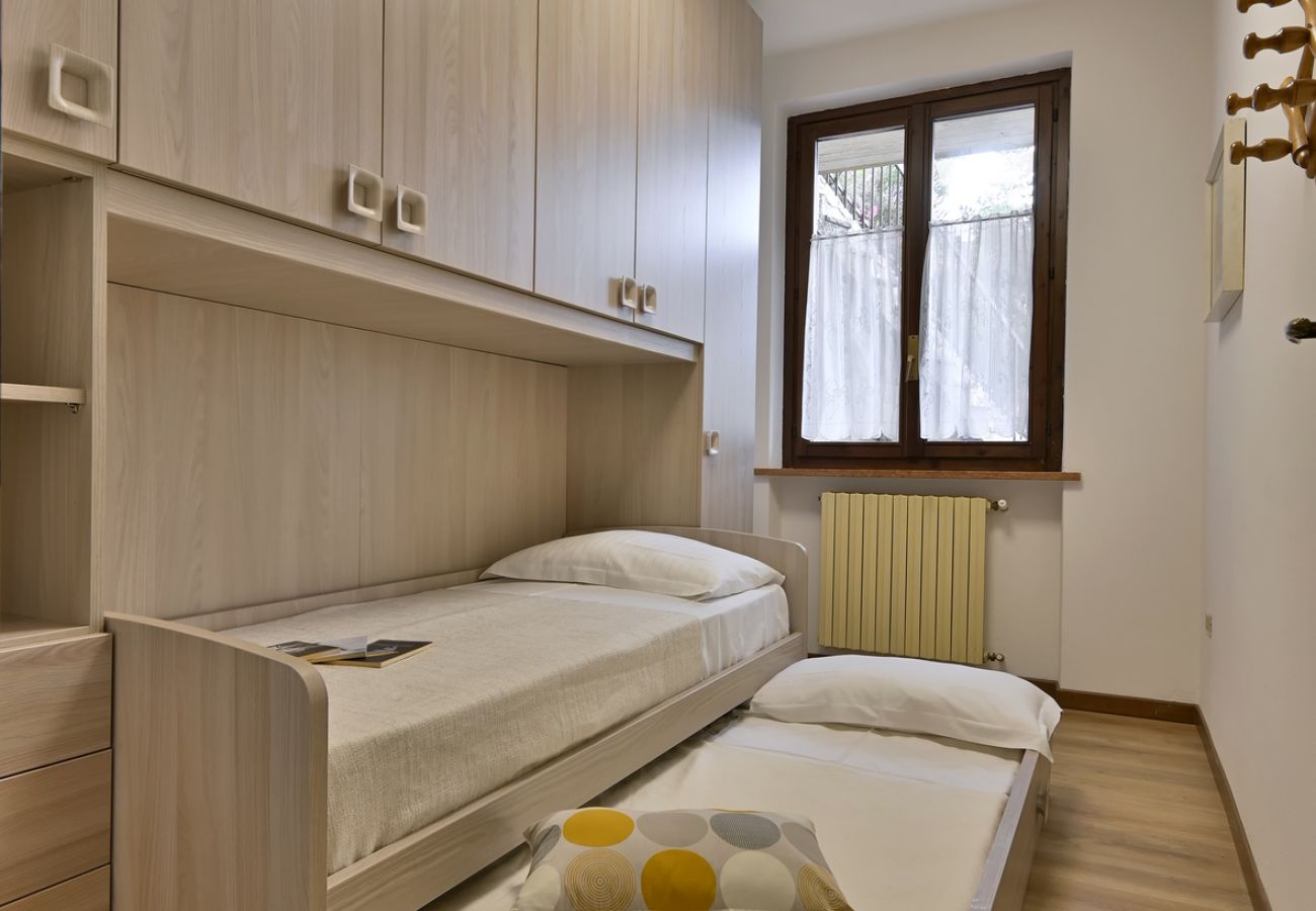 Ferienwohnung in Tignale - Casa mamma Gisella by Theater Home, mit wunderschönem Seeblick Ferienwohnung in Tignale - Casa mamma Gisella by Theater Home, mit wunderschönem Seeblick