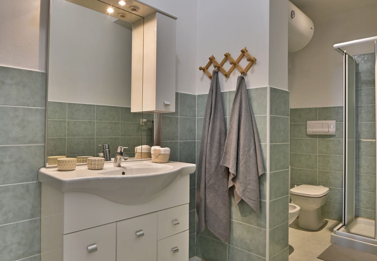 Ferienwohnung in Tignale - Casa mamma Gisella by Theater Home, mit wunderschönem Seeblick Ferienwohnung in Tignale - Casa mamma Gisella by Theater Home, mit wunderschönem Seeblick