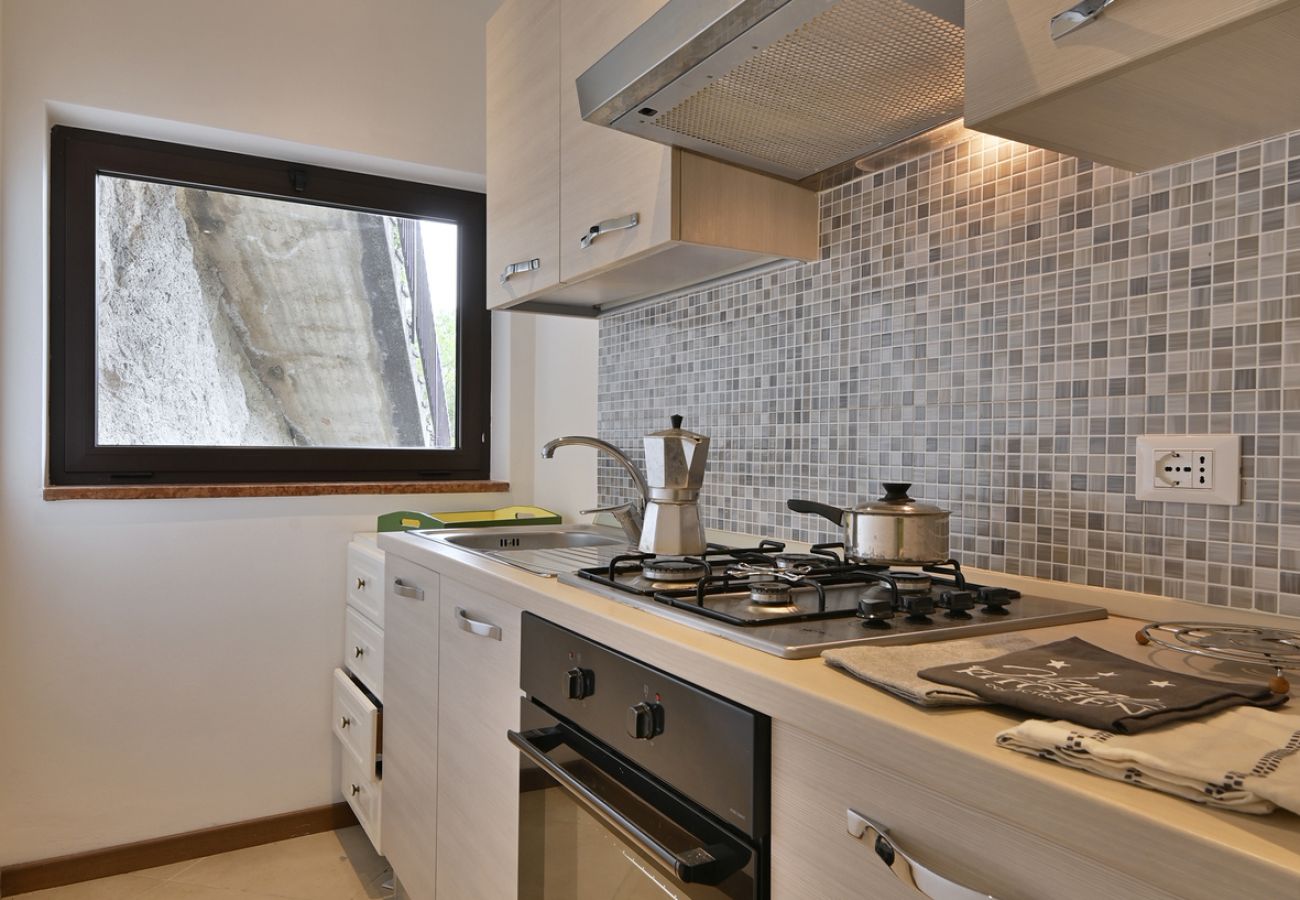 Ferienwohnung in Tignale - Casa mamma Gisella by Theater Home, mit wunderschönem Seeblick Ferienwohnung in Tignale - Casa mamma Gisella by Theater Home, mit wunderschönem Seeblick