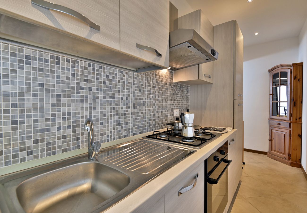 Ferienwohnung in Tignale - Casa mamma Gisella by Theater Home, mit wunderschönem Seeblick Ferienwohnung in Tignale - Casa mamma Gisella by Theater Home, mit wunderschönem Seeblick