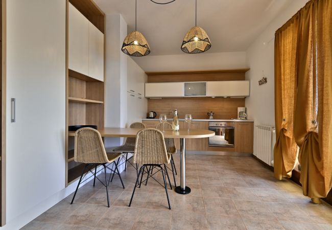 Ferienwohnung in Tignale - Appartamento Limone - Theater Home, mit wunderschönem Seeblick Ferienwohnung in Tignale - Appartamento Limone - Theater Home, mit wunderschönem Seeblick