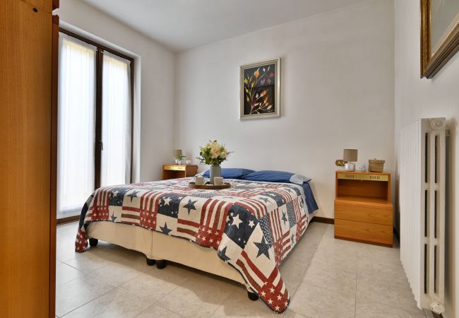 Ferienwohnung in Tignale - Casa Ledio by Theater Home - mit wunderschönem Seeblick Ferienwohnung in Tignale - Casa Ledio by Theater Home - mit wunderschönem Seeblick