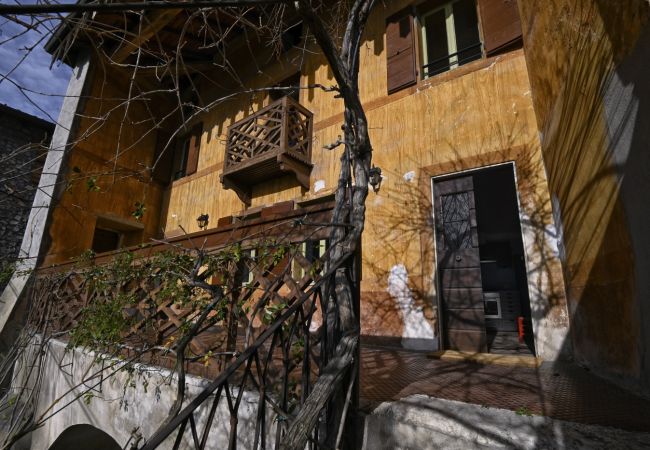 Ferienhaus in Gargnano - Casa La Villanella by Theater Home - mit wunderschönem Seeblick Ferienhaus in Gargnano - Casa La Villanella by Theater Home - mit wunderschönem Seeblick