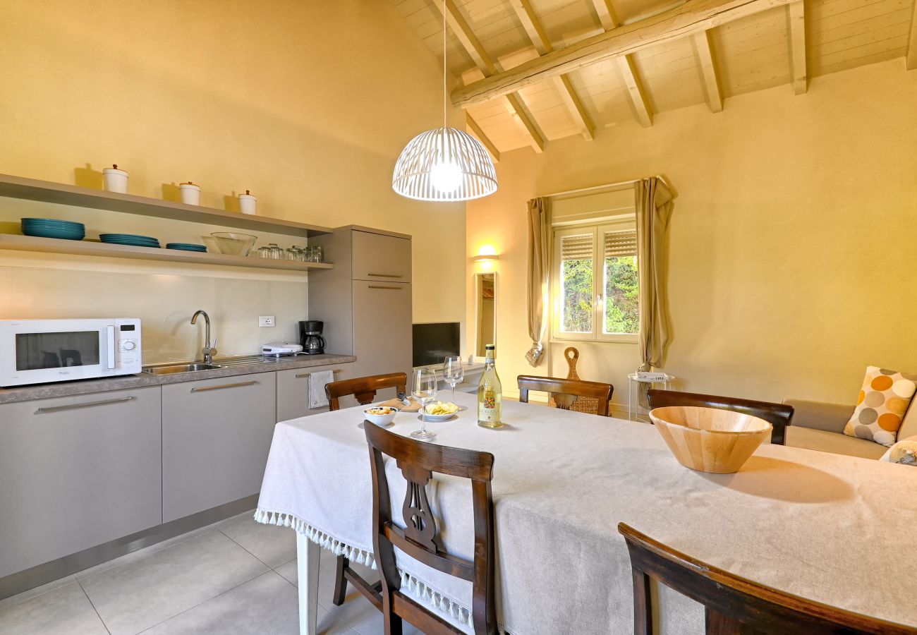 Ferienwohnung in Tignale - Appartamento Billy by Theater Home - mit seitlicher Seeblick und Garage Ferienwohnung in Tignale - Appartamento Billy by Theater Home - mit seitlicher Seeblick und Garage