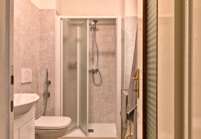 Ferienwohnung in Gargnano - La Casa del Vento - Appartamento Montagna by Theater Home Ferienwohnung in Gargnano - La Casa del Vento - Appartamento Montagna by Theater Home