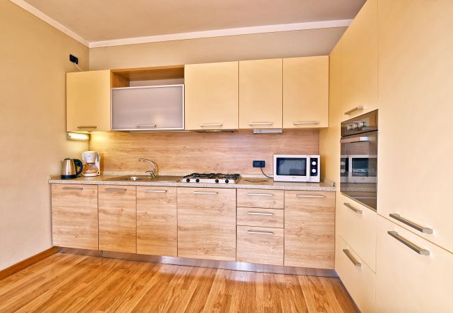 Ferienwohnung in Tignale - Casa Azzurro Lago by Theater Home - mit wunderschönem Seeblick Ferienwohnung in Tignale - Casa Azzurro Lago by Theater Home - mit wunderschönem Seeblick
