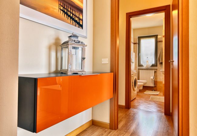 Ferienwohnung in Tignale - Casa Azzurro Lago by Theater Home - mit wunderschönem Seeblick Ferienwohnung in Tignale - Casa Azzurro Lago by Theater Home - mit wunderschönem Seeblick