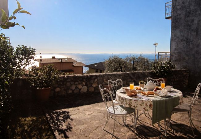 Ferienwohnung in Toscolano-Maderno - L'Antica Dimora by Theater Home - mit privatem Parkplatz und Garten