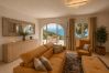 Ferienwohnung in Tignale - Villa Ethera - Iris Lake Escape by Theater Home, mit Pool und wunderschönem Seeblick