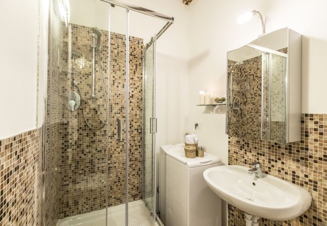 Modern bathroom Modern bathroom