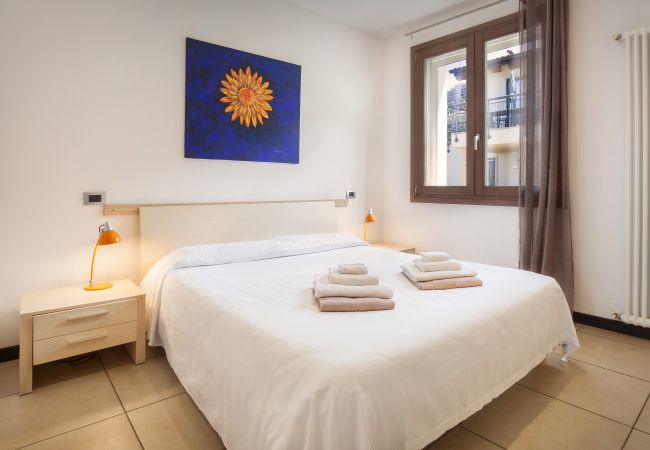Apartment in Torri del Benaco - Casa al Lago - sleeps 4 shared pool in Torri del Benaco Apartment in Torri del Benaco - Casa al Lago - sleeps 4 shared pool in Torri del Benaco