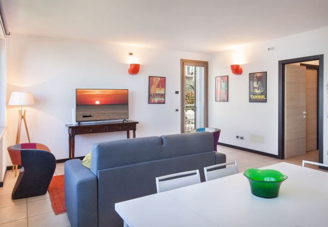 Apartment in Torri del Benaco - Casa al Lago - sleeps 4 shared pool in Torri del Benaco Apartment in Torri del Benaco - Casa al Lago - sleeps 4 shared pool in Torri del Benaco
