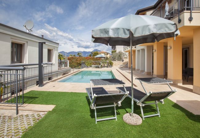 Apartment in Torri del Benaco - Casa al Lago - sleeps 4 shared pool in Torri del Benaco Apartment in Torri del Benaco - Casa al Lago - sleeps 4 shared pool in Torri del Benaco