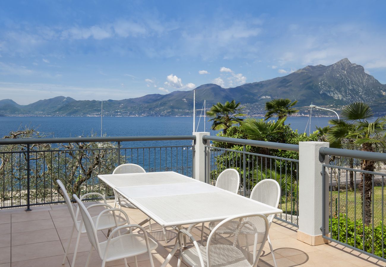 Apartment in Torri del Benaco - Casa al Lago - sleeps 4 shared pool in Torri del Benaco Apartment in Torri del Benaco - Casa al Lago - sleeps 4 shared pool in Torri del Benaco
