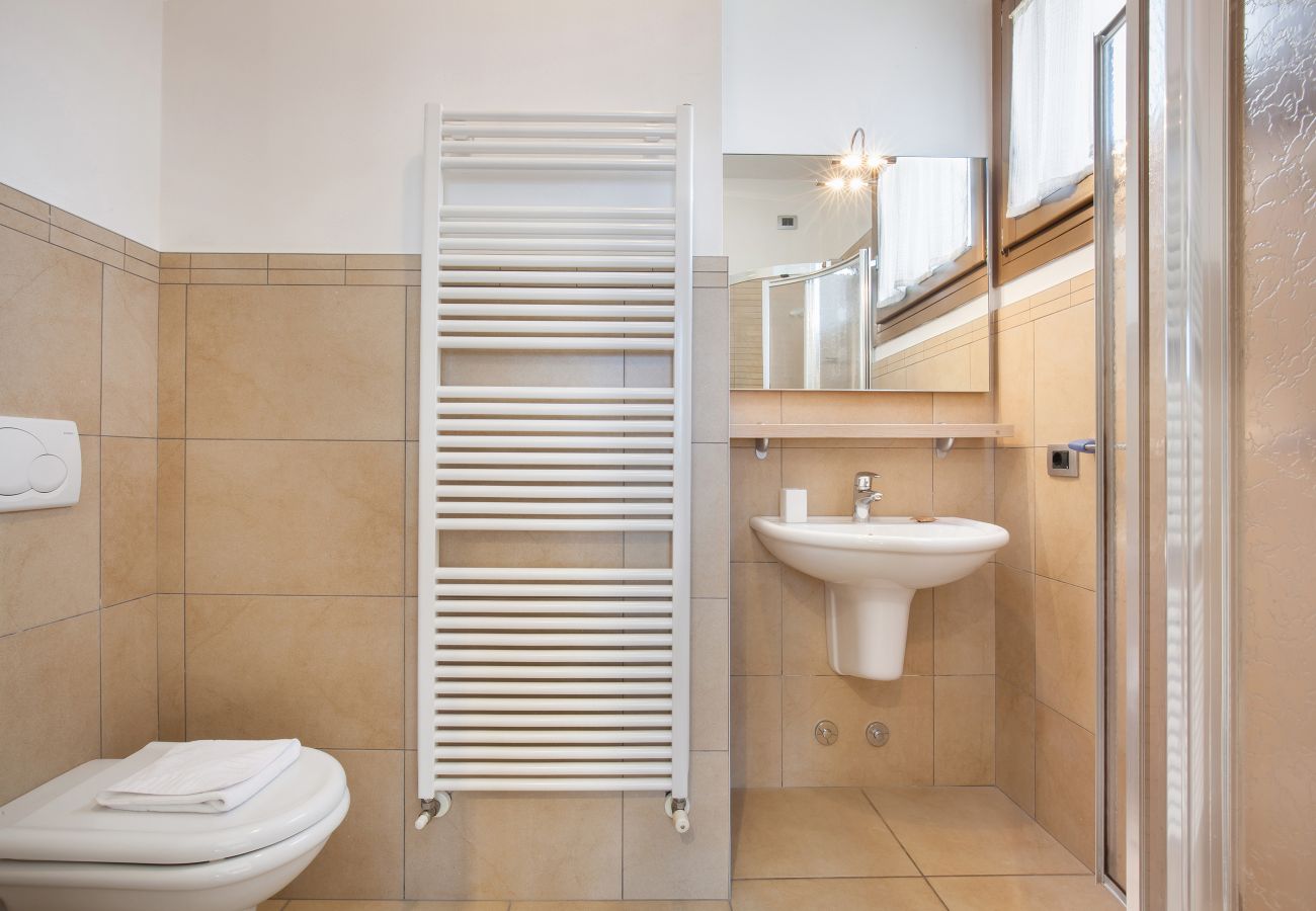 Apartment in Torri del Benaco - Casa al Lago - sleeps 4 shared pool in Torri del Benaco Apartment in Torri del Benaco - Casa al Lago - sleeps 4 shared pool in Torri del Benaco