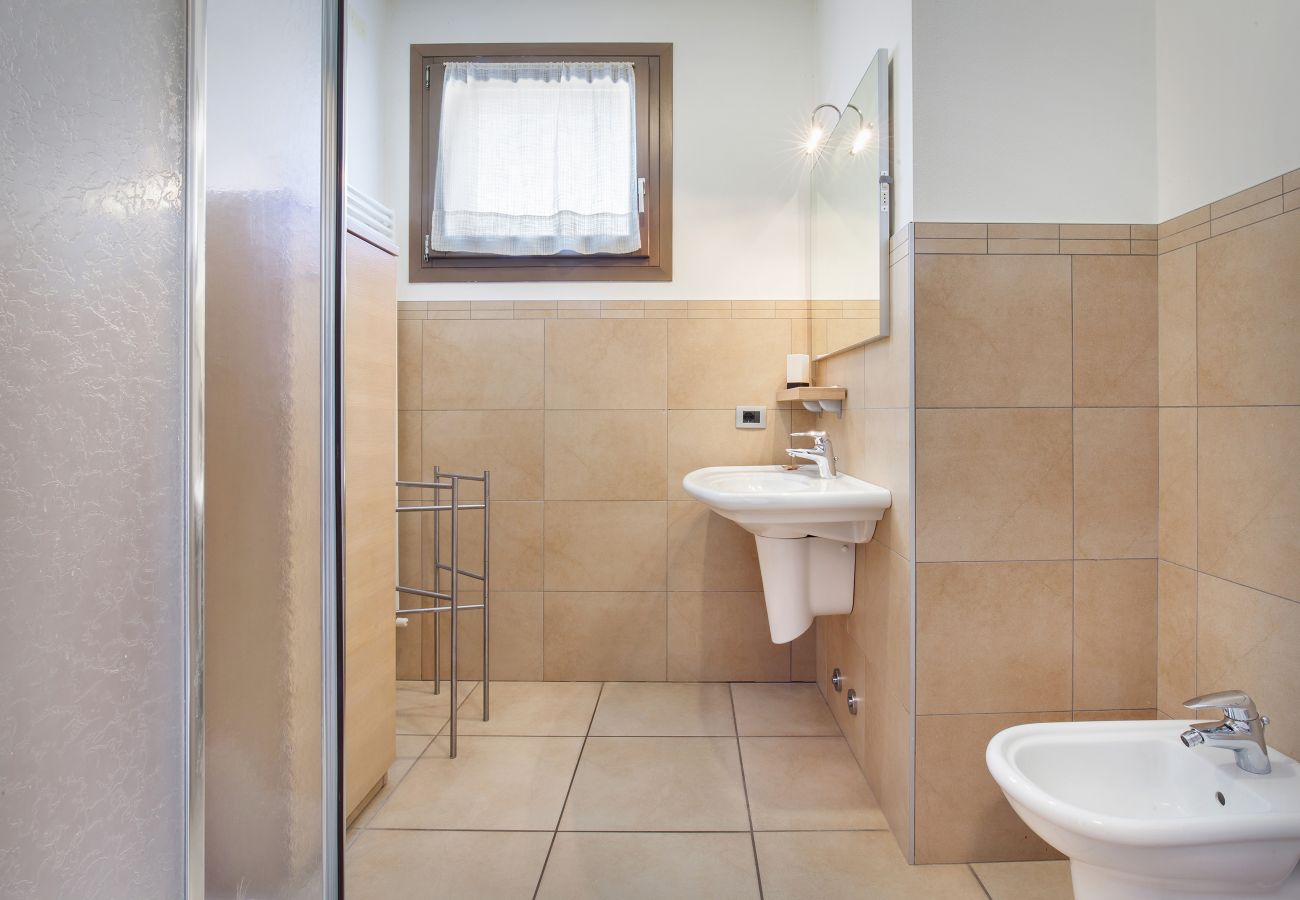 Apartment in Torri del Benaco - Casa al Lago - sleeps 4 shared pool in Torri del Benaco Apartment in Torri del Benaco - Casa al Lago - sleeps 4 shared pool in Torri del Benaco