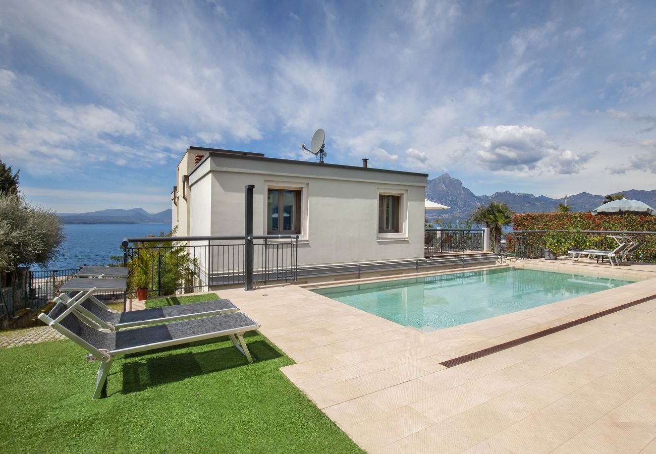 Apartment in Torri del Benaco - Casa al Lago - sleeps 4 shared pool in Torri del Benaco Apartment in Torri del Benaco - Casa al Lago - sleeps 4 shared pool in Torri del Benaco
