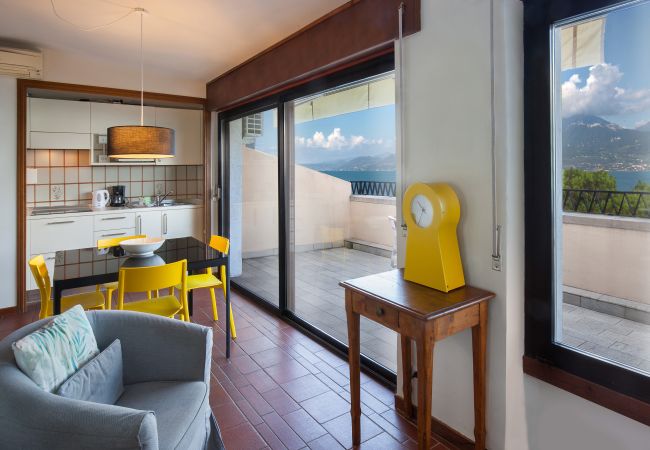 Apartment in Torri del Benaco - Watercolor Loft - 2 bedrooms apartment with 2 terraces overlooking the lake in Pai di Torri del Benaco Apartment in Torri del Benaco - Watercolor Loft - 2 bedrooms apartment with 2 terraces overlooking the lake in Pai di Torri del Benaco