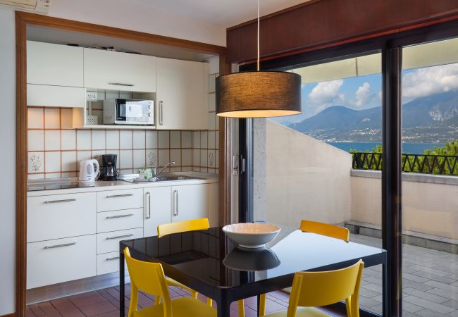 Apartment in Torri del Benaco - Watercolor Loft - 2 bedrooms apartment with 2 terraces overlooking the lake in Pai di Torri del Benaco Apartment in Torri del Benaco - Watercolor Loft - 2 bedrooms apartment with 2 terraces overlooking the lake in Pai di Torri del Benaco