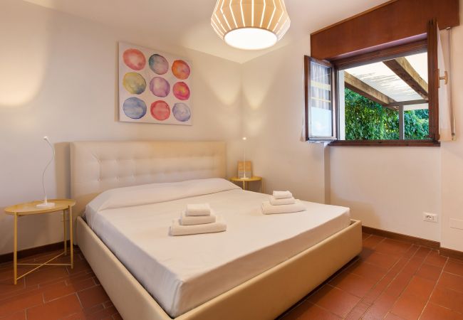 Apartment in Torri del Benaco - Watercolor Loft - 2 bedrooms apartment with 2 terraces overlooking the lake in Pai di Torri del Benaco Apartment in Torri del Benaco - Watercolor Loft - 2 bedrooms apartment with 2 terraces overlooking the lake in Pai di Torri del Benaco