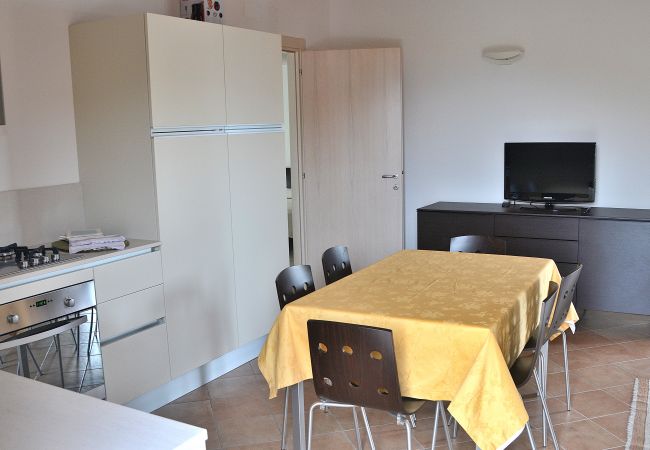 Apartment in Torri del Benaco - Residence alle Torri - 4 sleeps apartment in residence with pool  in  Albisano di Torri del Benaco Apartment in Torri del Benaco - Residence alle Torri - 4 sleeps apartment in residence with pool  in  Albisano di Torri del Benaco