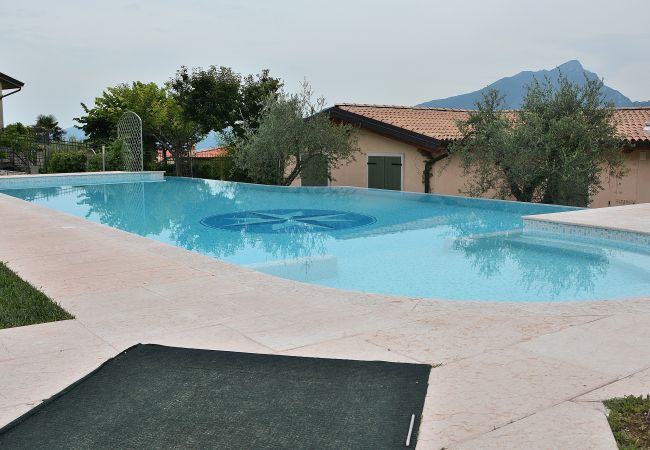 Apartment in Torri del Benaco - Residence alle Torri - 4 sleeps apartment in residence with pool  in  Albisano di Torri del Benaco Apartment in Torri del Benaco - Residence alle Torri - 4 sleeps apartment in residence with pool  in  Albisano di Torri del Benaco