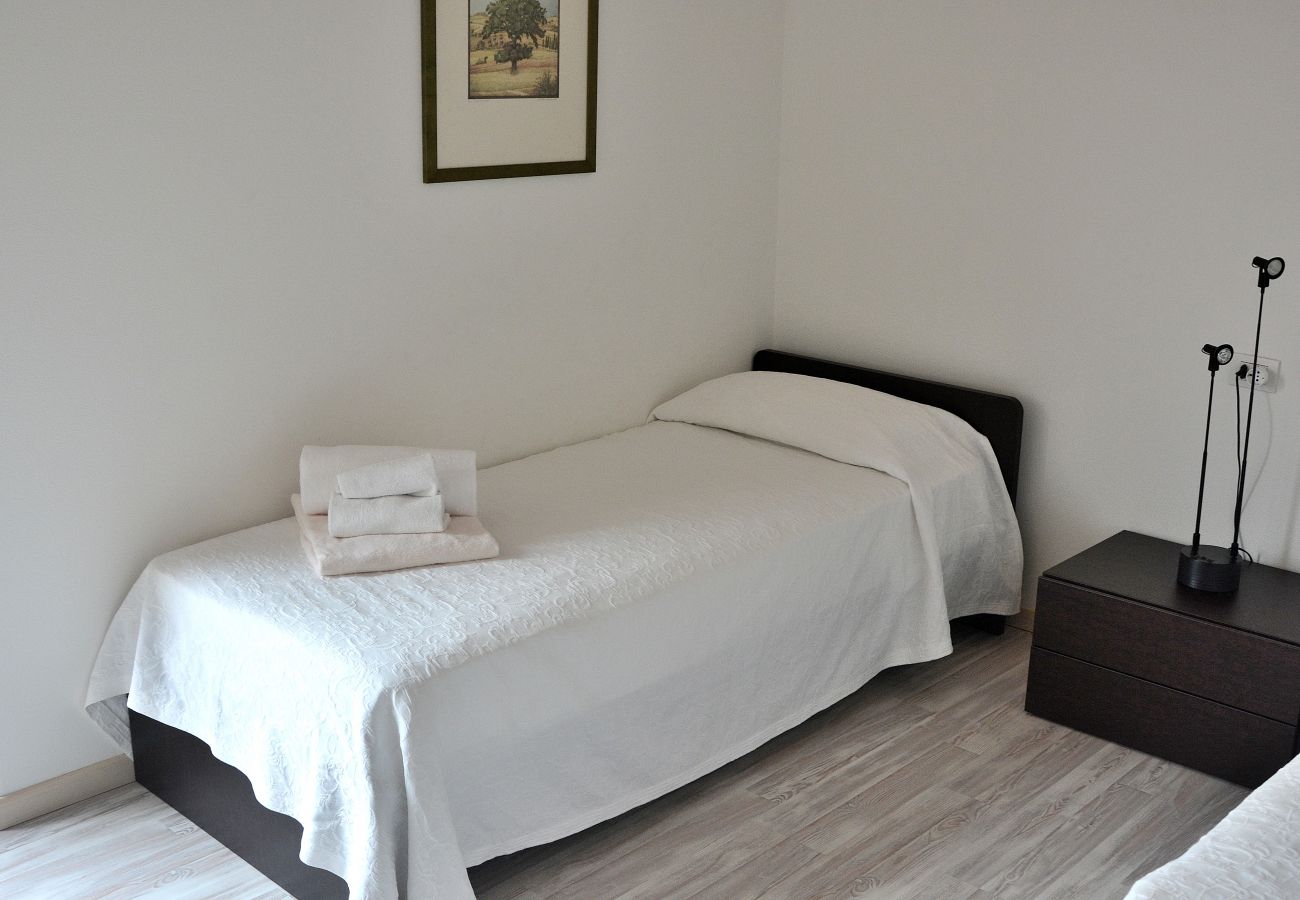 Apartment in Torri del Benaco - Residence alle Torri - 4 sleeps apartment in residence with pool  in  Albisano di Torri del Benaco Apartment in Torri del Benaco - Residence alle Torri - 4 sleeps apartment in residence with pool  in  Albisano di Torri del Benaco