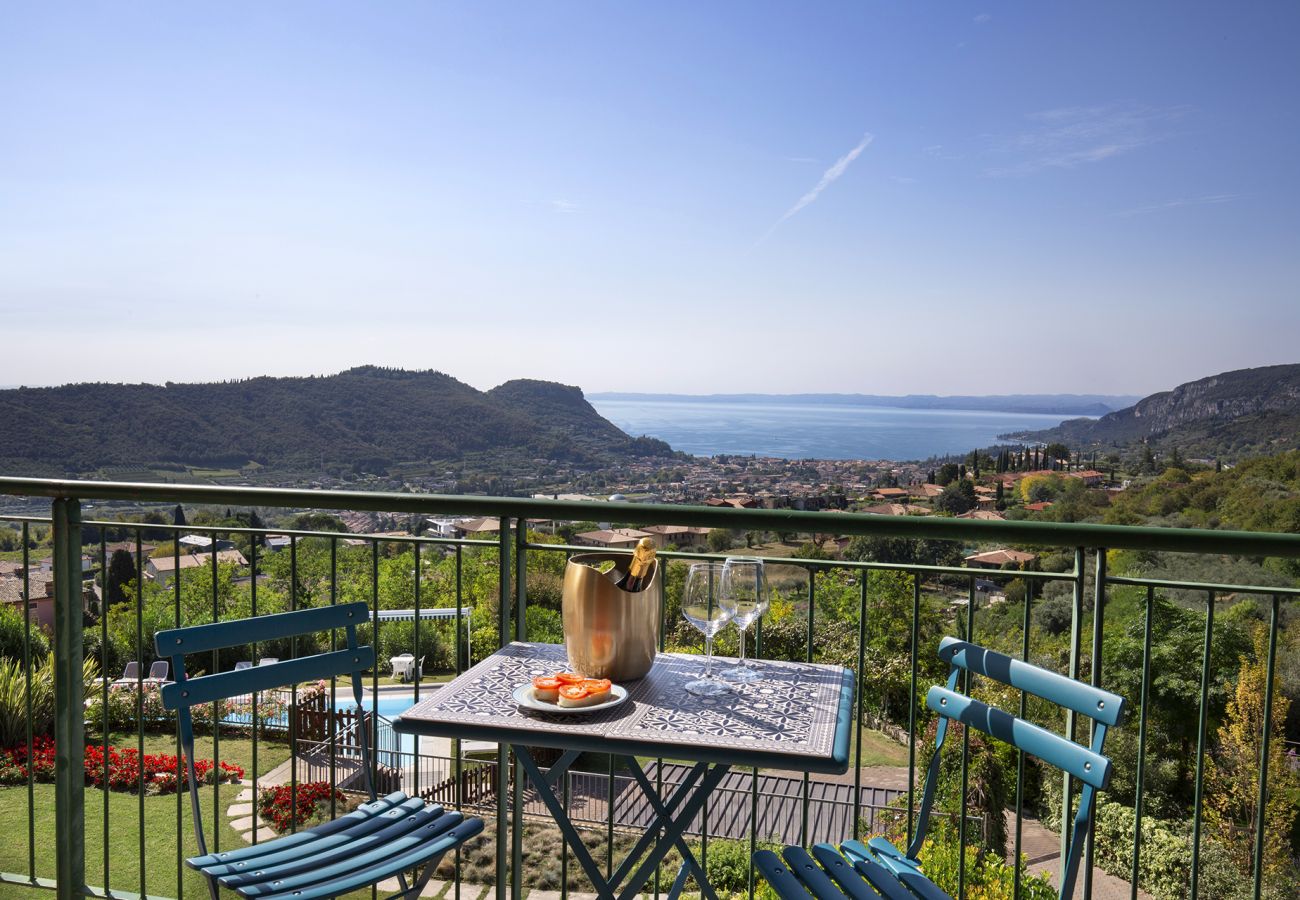 Apartment in Costermano - Casa Montegolo -   sleeps  2+2 with pool and lake view in Costermano sul Garda
