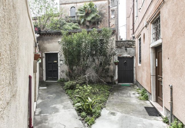 Apartment in Venice - Design District Apartment R&R Apartment in Venice - Design District Apartment R&R