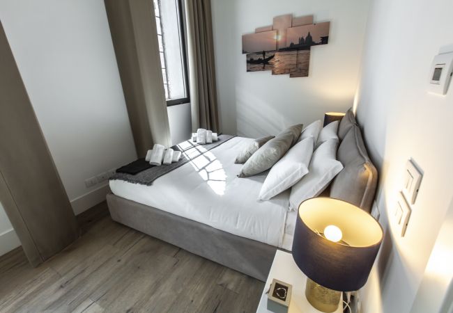 Apartment in Venice -  Elegant Fornasa Vecia Canal View R&R Apartment in Venice -  Elegant Fornasa Vecia Canal View R&R