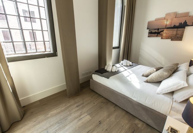 Apartment in Venice -  Elegant Fornasa Vecia Canal View R&R Apartment in Venice -  Elegant Fornasa Vecia Canal View R&R