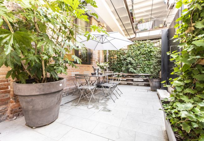 Apartment in Venice -  Elegant Fornasa Vecia Canal View R&R Apartment in Venice -  Elegant Fornasa Vecia Canal View R&R